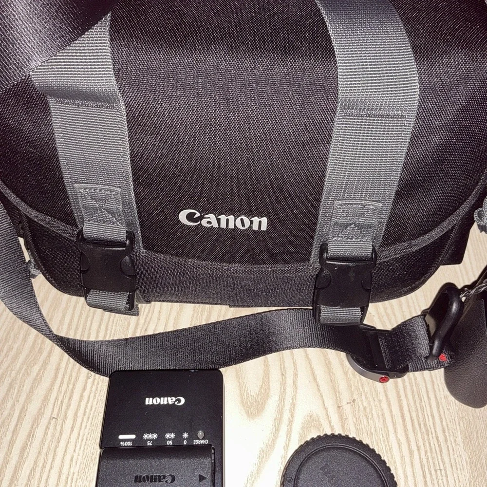 Canon Eos 70d With Tamron 18-200 Mm Lens ,bag ,extra Battery‎ And Charger